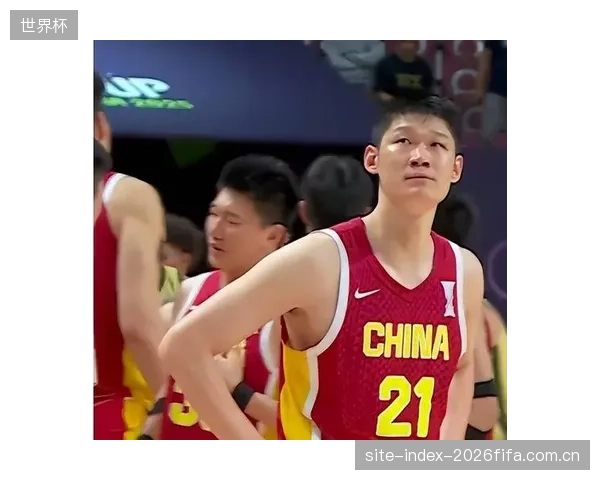 胡金秋在防守端的巨大覆盖面积,成为广厦队能够持续维持精英级防守的关键。 胡金秋在防守端的巨大覆盖面积,成为广厦队能够持续维持精英级防守的关键。